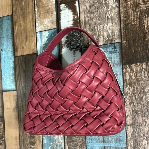A new day red  Woven Handbag - Picture 1 of 16